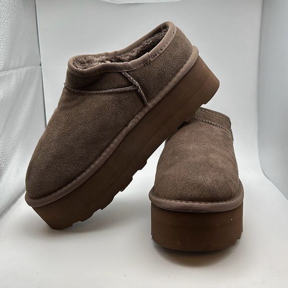 CUSHIONAIRE Women's Genuine Suede Cozy Mule Platform +Memory Foam 9 TAUPE - Picture 7 of 7